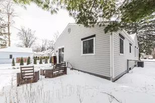 15100 Sunbury St, Livonia, MI 48154 - Photo 29