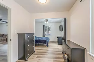 15100 Sunbury St, Livonia, MI 48154 - Photo 7