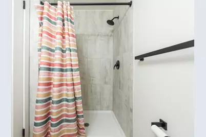 15100 Sunbury Street, Livonia, MI 48154 - Photo 9