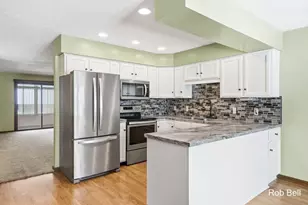 5161 Brant Ct, Hudsonville, MI 49426 - Photo 3