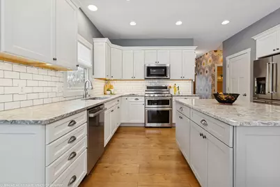 4047 Fox Woods Road, Saint Joseph, MI 49085 - Photo 7