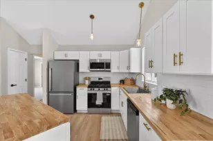 145 Rollingwood Dr, Rockford, MI 49341 - Photo 15