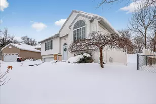 145 Rollingwood Dr, Rockford, MI 49341 - Photo 3