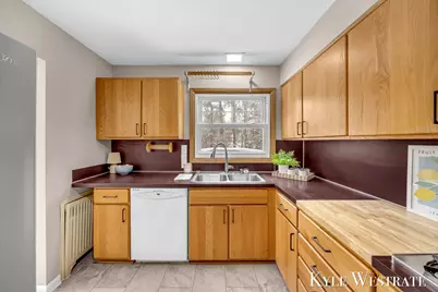 1122 W Green Street, Hastings, MI 49058 - Photo 13