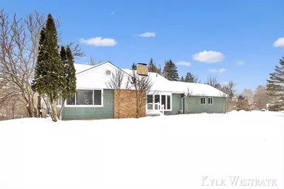 1122 W Green Street, Hastings, MI 49058 - Photo 1