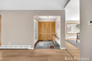 1122 W Green St, Hastings, MI 49058 - Photo 5