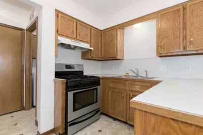 2314 S Highland View Circle SE, Grand Rapids, MI 49506 - Photo 9