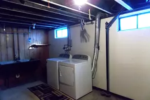 1032 Sutton St, Saginaw, MI 48602 - Photo 17