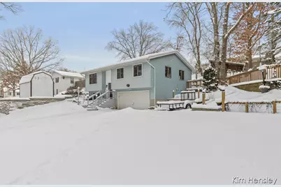 4172 Huntington Avenue NE, Grand Rapids, MI 49525 - Photo 3