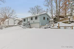 4172 Huntington Ave NE, Grand Rapids, MI 49525 - Photo 3