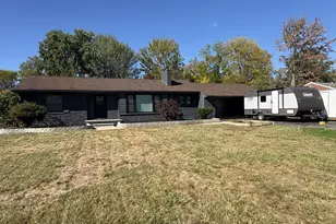 5681 Houghten Dr, Troy, MI 48098 - Photo 3