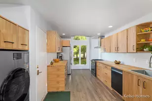 2016 Tall Meadow St NE, Grand Rapids, MI 49505 - Photo 9