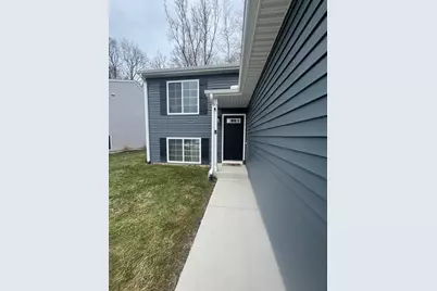 557 N Cygnet Lake Drive, Benton Harbor, MI 49022 - Photo 3