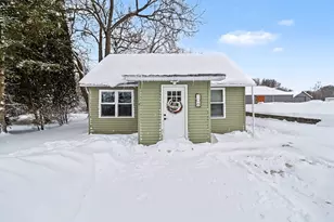 106 E Green St, Scottville, MI 49454 - Photo 1
