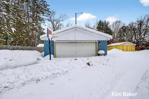 2910 Marquette Ave, Muskegon, MI 49442 - Photo 9