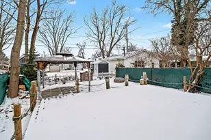 309 N Robert St, Ludington, MI 49431 - Photo 33