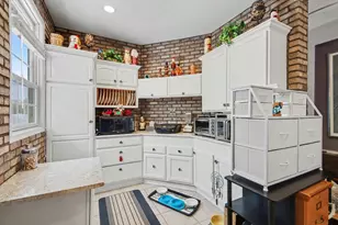 1087 Barrington NW, Grand Rapids, MI 49534 - Photo 9