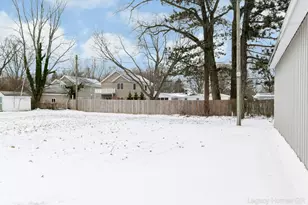 1002 St Joseph St, South Haven, MI 49090 - Photo 23