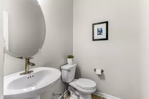 6701 Arlene Dr, Hudsonville, MI 49426 - Photo 9