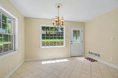 1761 Chevy Chase Boulevard, Kalamazoo, MI 49008 - Photo 11
