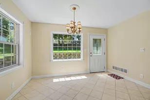 1761 Chevy Chase Blvd, Kalamazoo, MI 49008 - Photo 11