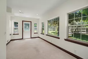 1761 Chevy Chase Blvd, Kalamazoo, MI 49008 - Photo 7