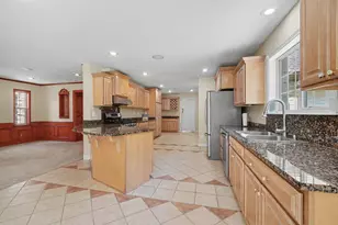 1761 Chevy Chase Blvd, Kalamazoo, MI 49008 - Photo 13
