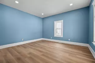 901 Clarence St, Kalamazoo, MI 49001 - Photo 3