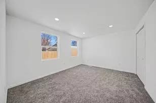 149 Mantle Ave, Jackson, MI 49202 - Photo 3