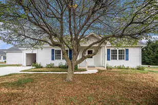 1000 W Villas Dr, Vicksburg, MI 49097 - Photo 3