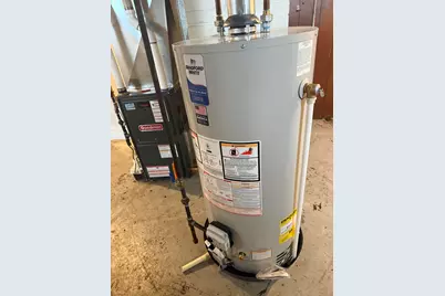 938 W Southern Avenue, Muskegon, MI 49441 - Photo 11