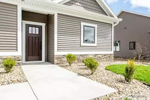 3623 Katherine Ln, Saint Joseph, MI 49085 - Photo 3