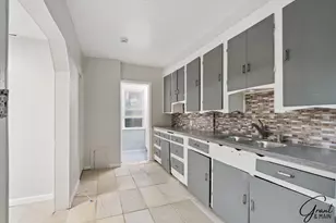 4082 Hereford St, Detroit, MI 48224 - Photo 9