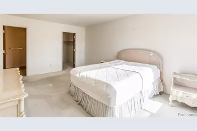 1997 Klingensmith Road #55, Bloomfield Hills, MI 48302 - Photo 11