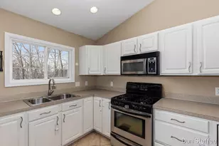 3195 Nature View Dr SE, Grand Rapids, MI 49512 - Photo 7