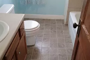 212 N Magnolia Ave, Lansing, MI 48912 - Photo 13