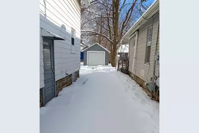 212 N Magnolia Avenue, Lansing, MI 48912 - Photo 17