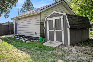 32780 M-43, Paw Paw, MI 49079 - Photo 17