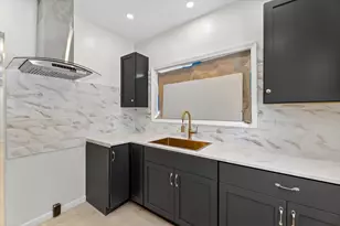 1064 Ogden Ave, Benton Harbor, MI 49022 - Photo 15