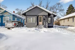 1064 Ogden Ave, Benton Harbor, MI 49022 - Photo 3