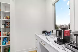 7303 Brookside Vlg Ct, Bloomfield Hills, MI 48301 - Photo 11