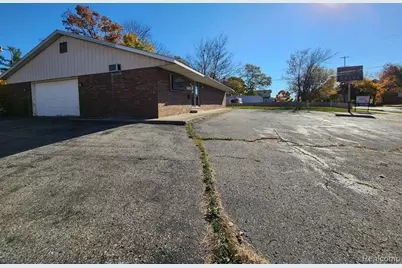 1405 E CÃ©sar E. ChÃ¡vez Avenue, Lansing, MI 48906 - Photo 3