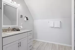 7500 Nine Mile Point Dr, Charlevoix, MI 49720 - Photo 17