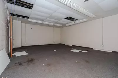 56 E Michigan Avenue, Battle Creek, MI 49017 - Photo 9