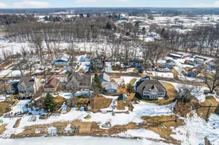 11178 E Shore Dr, Delton, MI 49046 - Photo 27