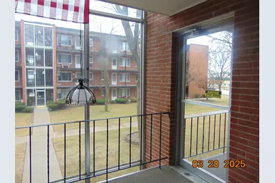 2915 W 13 Mile Road #308, Royal Oak, MI 48073 - Photo 5