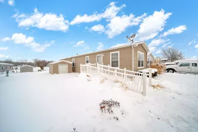 324 Grand River Drive, Adrian, MI 49221 - Photo 3