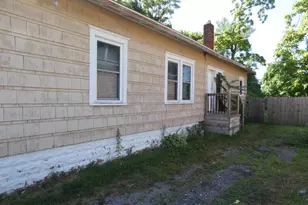 864 Highland Ave, Benton Harbor, MI 49022 - Photo 5