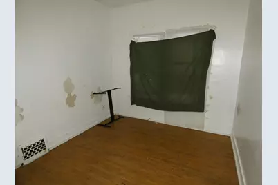 864 Highland Avenue, Benton Harbor, MI 49022 - Photo 11