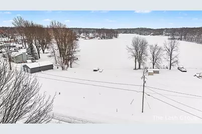 9758 10 Mile Road NE, Rockford, MI 49341 - Photo 9